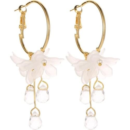 1Pair Korea Simulated Crystal White Flower Hoop Earrings for Women Gold Color Hoops Earrings Long Chain Hanging Earrings E391