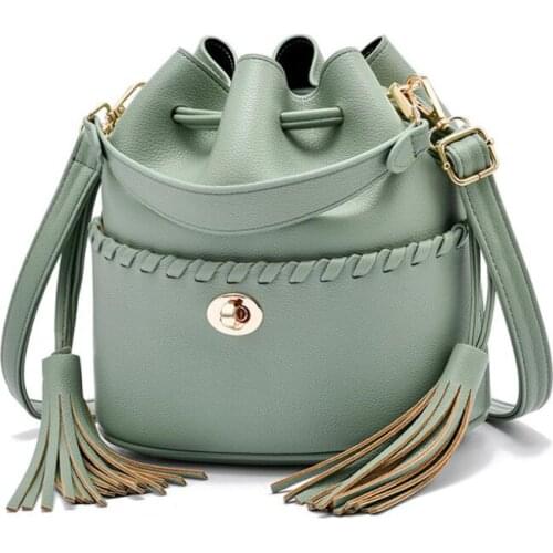 Ladies Bag 2021 New Fashion Drawstring Bucket Bag Large Capacity Tassel Shoulder Bag Womens Messenger Bag Sac Bolso