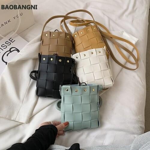 Small Weave Bucket Shoulder Bags for Women Soft Leather Messenger Bag Ladies Rivet Designer Crossbody Bags Simple White Handbags
