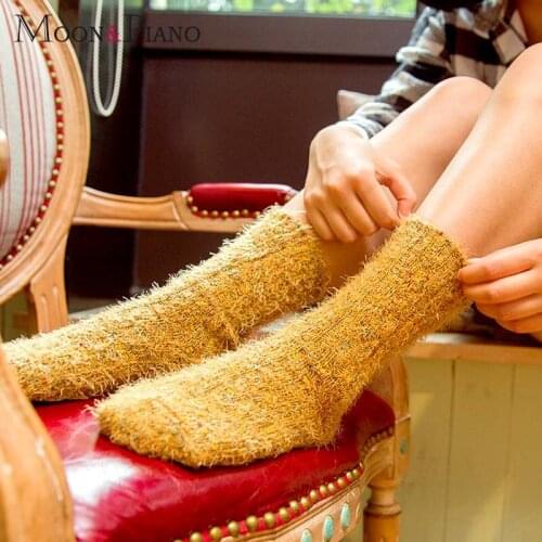 Autumn And Winter Models Thick Warm Feather Yarn In The Tube Socks Wholesale Ladies Fashion Wool Thick Needle Color Dot Sock