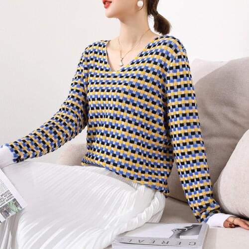 Make new v-neck pullovers female national wind knit stripe render unlined upper garment to coat taobao price