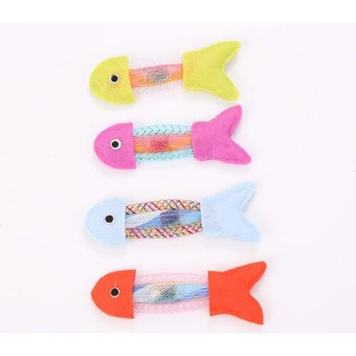Fish-Shaped Cat Toy Throwable Small Scale Plush Cat Interactive Tossing Toy Built-in Matt Pet Supplies Attention Muppet