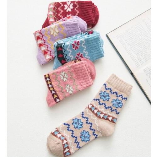 5 Pairs /Lot Colorful Mix Color Cotton Women Female Winter National Wind Thick Warm Socks Love Heart Pattern