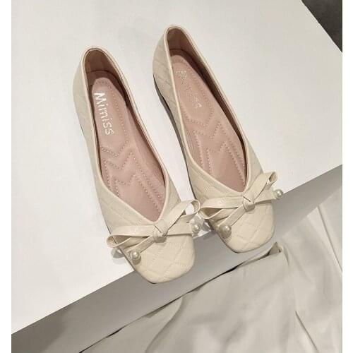 Spring Flat Square Toe Single Shoes Shallow Mouth Flat Heel Pearl Bow Grandma Shoes Soft Leather Comfortable Work Shoes Black