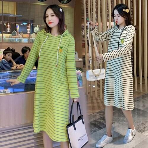 Spring and autumn Korean version of the long paragraph over the knee sweater dress hooded loose cover belly slimming pregnant dr