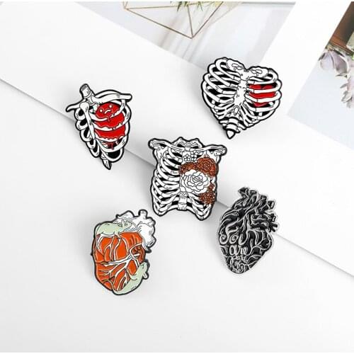 Skull Heart Anatomy Brooches Punk Gothic Rib Organ Shaped Sternum Lapel Enamel Pin Backpack Badges Metal Jewelry Gift Wholesale