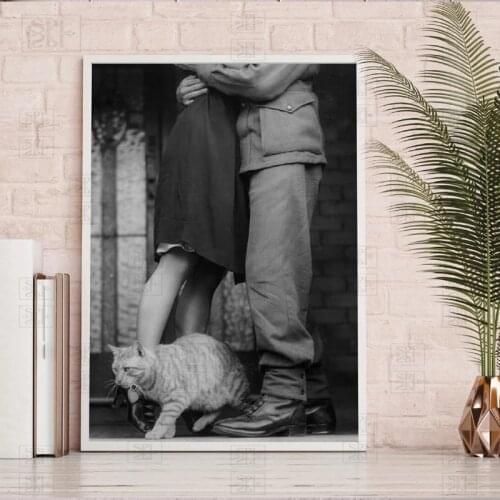 World War Ii Photo Vintage Poster Print Soldier Goodbye Black White Picture Couple Kissing Romantic Wall Art Canvas Painting