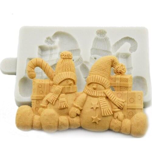 Adorable Christmas Snowman Shaped Silicone Fondant cake Mould Dry Pace Mould Liquid candy jelly Chocolate mold