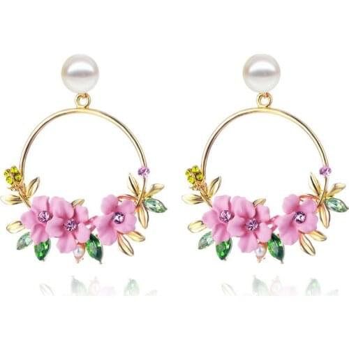 Ladies New Cute Temperament Fresh Flower Earrings Fairy Tale Fashion Pearl Drip Oil Flower Earrings Party Wedding Jewelry Gifts