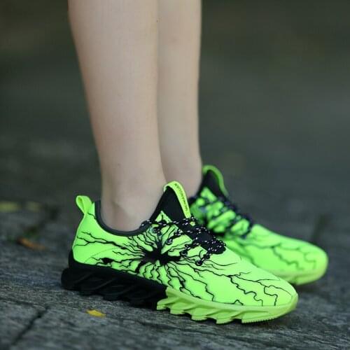 Damyuan 2020 New Mens & Women Fashion Graffiti Personality Trainers Flat Shoes Women Blade Sneakers Lover Shoes Plug Size 48