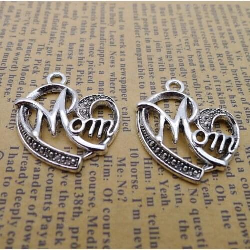Newest 8Pcs 25*28mm Antique Silver Plated Alloy Love Mom Words Charms Hollow Heart Necklace Charms For Mom Jewelry Making