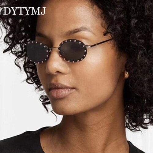 DYTYMJ Retro Round Sunglasses Women Brand Designer Glasses for Women Diamond Punk Sunglasses Women Mirror Oculos De Sol Feminino