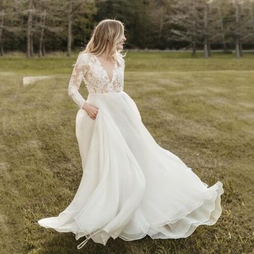 V-neck Sexy Lace Applique Bodice A-line Organza Wedding Dress Destination Long Sleeves Sheer Back Bridal Dress