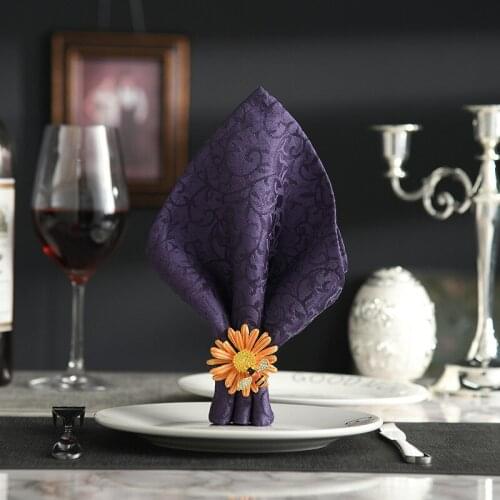 10PCS metal bee flower napkin ring table top decoration in four colors napkin holder for western food reception occasions