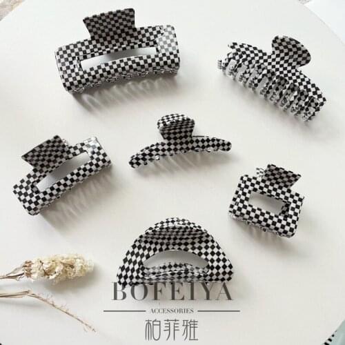 Korean version of the new black and white INS small chessboard acetic acid catch clip simple temperament acetic acid hair catch