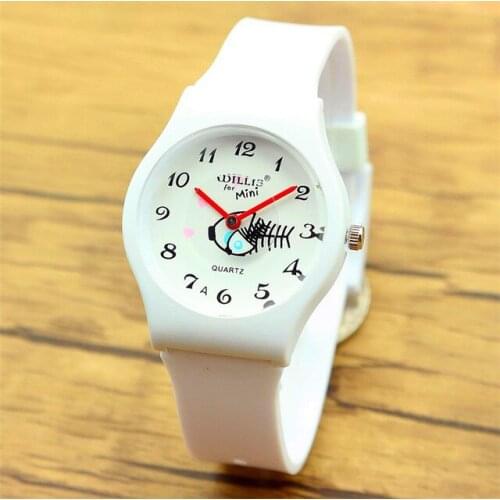 NAZEYT Hot selling women man promotion gift wristwatches children waterproof cartoon fish quartz watches all white simple watch
