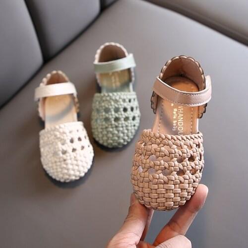 Kids Sandals 2020 New Summer Girls Shoes Children Girls Pu Solid Weave Comfortable Rubber Beach Sandals Baby Toddler Kids Shoes