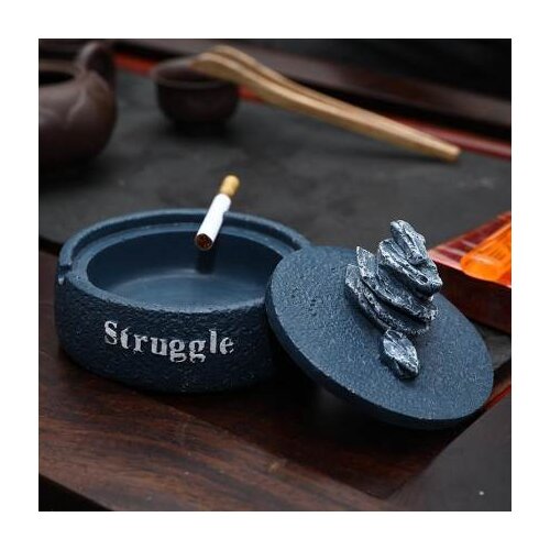 European fashion Ashtray With lid Home Simple bar Decoration personality Valentines Day gift Smoking Gadget for Boy