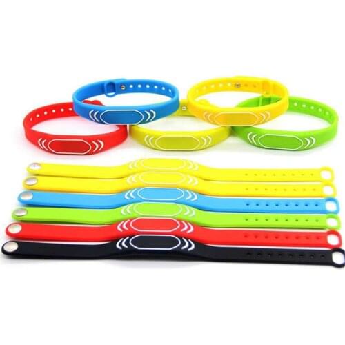 30pcs 125KHZ EM4100 RFID Wrist tags Tk4100 Keyfob Bracelet Tags mart Adjustable Wristband Bracelet ID Card