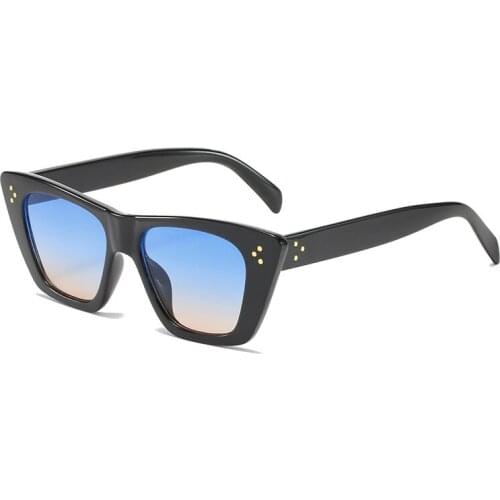 Classic Luxury Brand Designer Cat Eye Sunglasses Women Fashion Vintage Popular Travel Rivet Sun Glasses Sexy Ladies UV400 Gafas