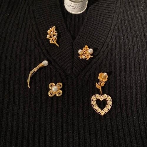 Amorita boutique design heart-shaped Daisy Brooches