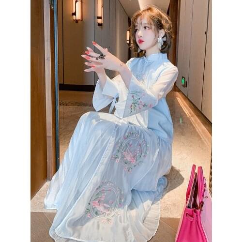 Flared sleeve top with Mock Neck embroidery+Womens suit with pleated high waist half skirt 2021 spring new