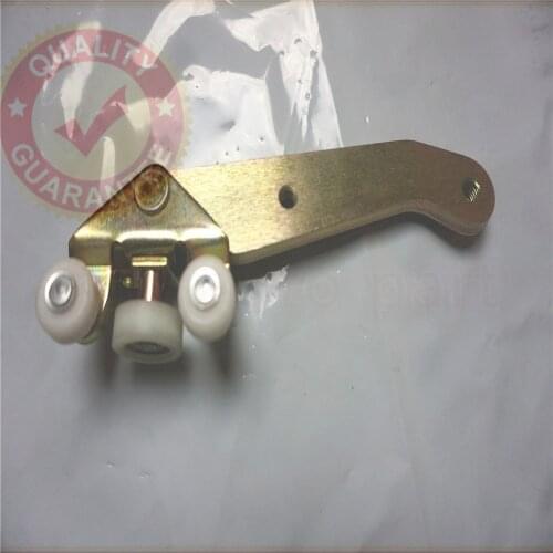 FAST SHIPPING FOR VW TRANSPORTER CARAVELLE T4 RIGHT SLIDING DOOR LOWER BOTTOM ROLLER RUNNER GUIDE 701843406B