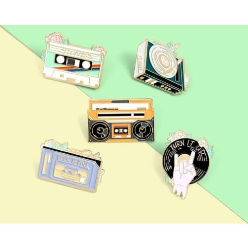 Rock Until Dead Enamel Pins Player Music Tape Cassette Retro Music Brooches Bag Lapel Pin Badge Jewelry Gift for Friends