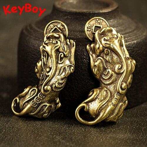 Handmade Brass Biting Coin Pi Xiu Beast Keychains Pendants Solid Vintage Copper Chinese Ancient Animal Lucky Key Ring Hangings