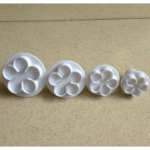 4Pcs/Set Hot Sale Plum Flower Plunger Fondant Mold Cutter Sugarcraft Cake Tools Decorating Christmas Cake Decorating Tools New