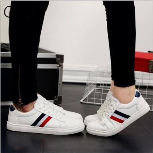 2021 classic fashion new breathable British mens casual shoes all-match lace-up ladies sneakers EVA couple white shoes 36-44
