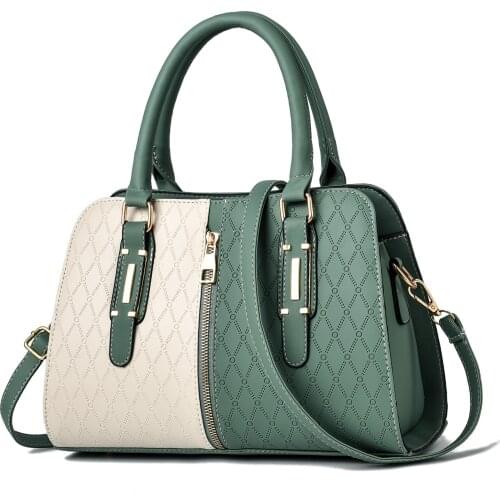 CHICTURESQUE Women's Black Bags