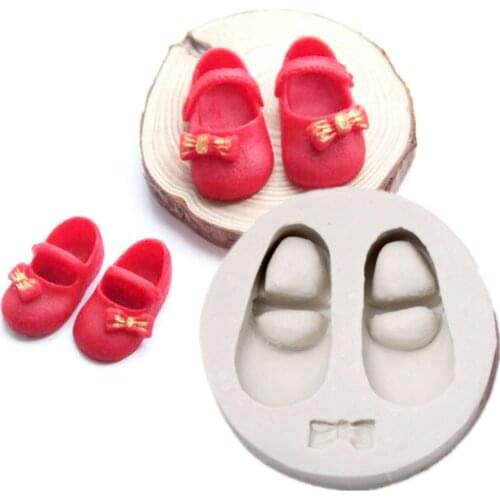 Cake Mold 3D Baby Shoes Silicone Mold Chocolate Candy Molds Fondant Cake Decorating Tools DIY Soap Pastry Baking Mold M072