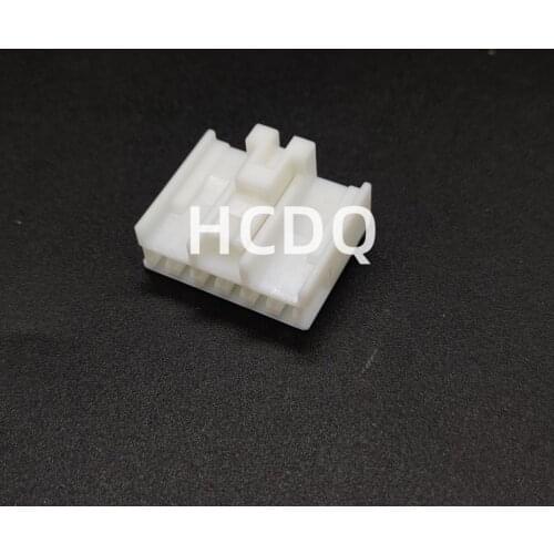 The original 90980-10957 6PIN automobile connector plug shell and terminal are supplied from stock