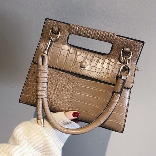 Brand Women Vintage Messenger Bags Alligator Leather Handbags Womens Shoulder Bags Designer Female Cute Rivet Ladies Bag CC-49