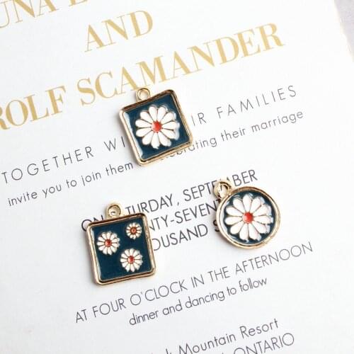 10pcs/lot Fashion Daisy Flower Charms for Bracelet Earring Necklace Pendants Charm for Jewelry Diy Chrysanthemum Enamel Charm
