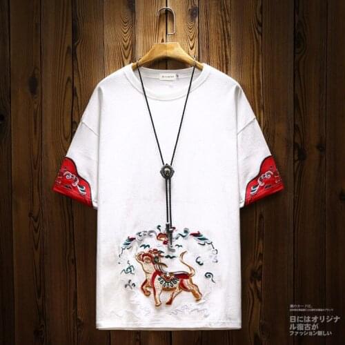 Popular Logo Chinese Style Embroidered Short Sleeved T-shirt with Cow Pattern Japanese Half Sleeve T-shirt Oversized White Tee