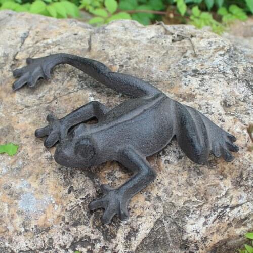 Vintage Home Garden Decor Cast Iron Frog Figurines European Retro Outdoor Decorative Heavy Metal Frog Sculptures Animal Statues