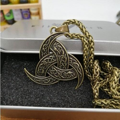 Vintage Style Knot Triangle Pendant Viking Totem Pagan Amulet Mens Necklace