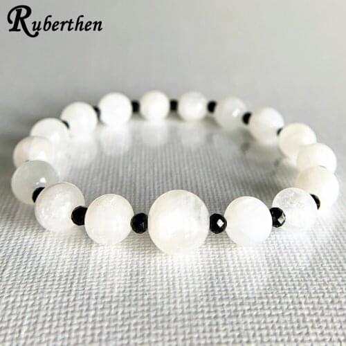 Ruberthen 6&8 mm Moonstone Bracelet Luxury Grils Energy Bracelet Fashion Yoga Mala Beads Braceelt Best Friendship Gift Jewelry