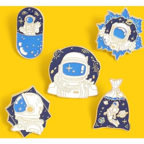 Star Lucky Bag Pills astronaut Enamel Pins Custom Space Universe Explore Planet Brooches Shirt Lapel Badge Bag Jewelry Gift