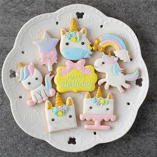 Unicorn Cookie Mold Flamingo Biscuit Mold Cutter Hand Press Moon Cake Cookie Maker DIY Fondant Baking Tool Kitchen Accessories