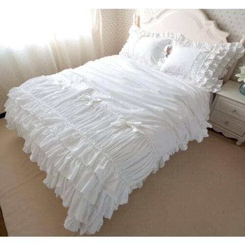 Top Luxury bedding set wedding decoration quality cotton cake layers duvet cover ruffle lace bedspread set wrinkle HM-01W
