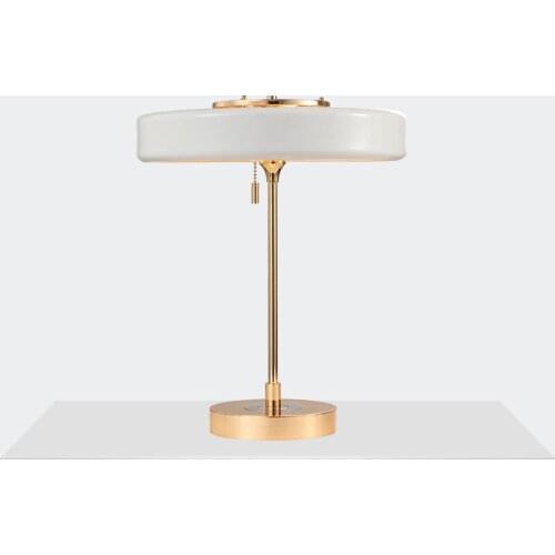 Nordic Creative Personality Table Lamps Modern Minimalist Metal Office Light for Living Room Bedroom Bedside Decor Desk Lamp