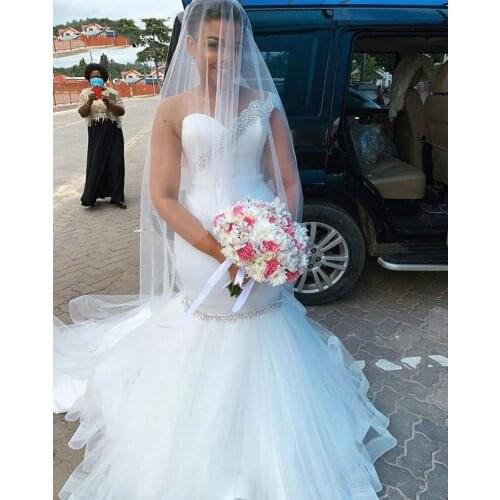 Mermaid Wedding Dress Black African One Shoulder Bride Dresses Sexy Sweetheart Tulle Illusion Back Beading Crystal Plus Size Wed