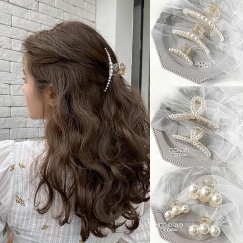 AWAYTR 1pc 16 Styles Elegant Pearl Hair Claws Woman Hairpin Hair Accessories Girl Hair Crab Headwear Hairgrip Fashion Barrettes