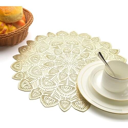 Dining Table Pads Hollow Insulation Household Bowl Mats Peacock Pattern Decor Placemat Heat Resistant Pot Holder For Kitchen