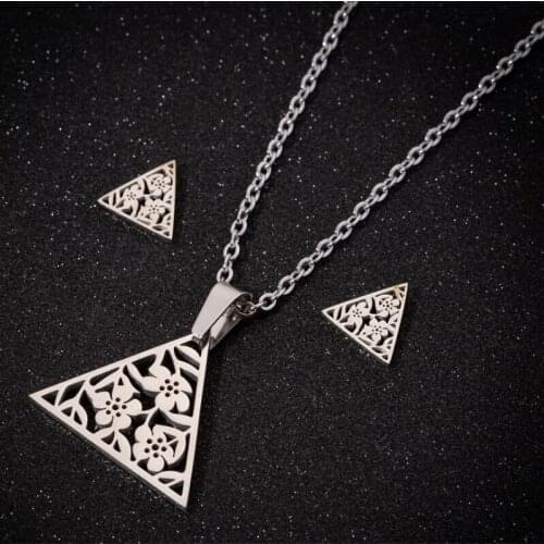 2020 triangle flower necklaces womens stainless steel simple chain pendant gifts for woman accessories set jewelry on the neck
