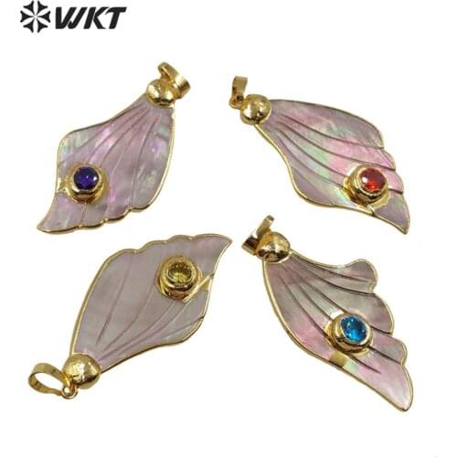 WT-JP202 WKT Wholesale Natural Pink Shell With CZ Charm Pendant Feather Shape Shell Pendant Women Fashion Pendant Jewerly