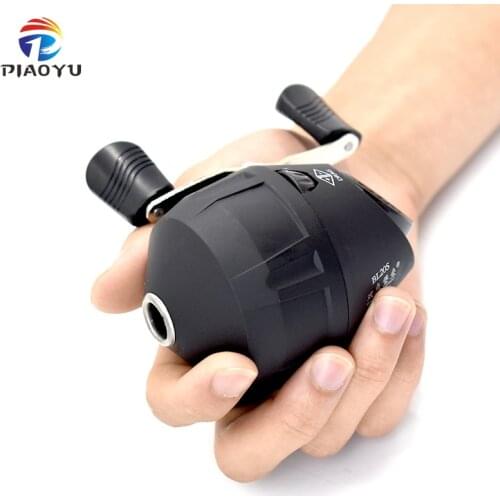 Closed Fishing Reel BL20S Speed Ratio 3.0:1 Shooting Slingshot Fish Wheel with WristGuard Metal Inner Cover for Lure Fishing